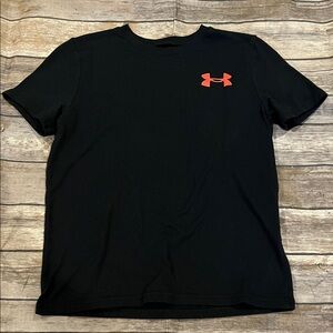 Under Armour Boys Youth Small Black Short Sleeve Shirt  with Red Logo Detail